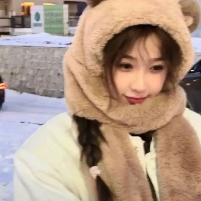 黑衣女孩